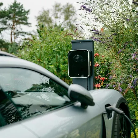 Luxury With Lagoon View In Loddin בית נופש *