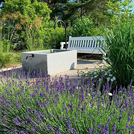 Luxury With Lagoon View In Loddin בית נופש *